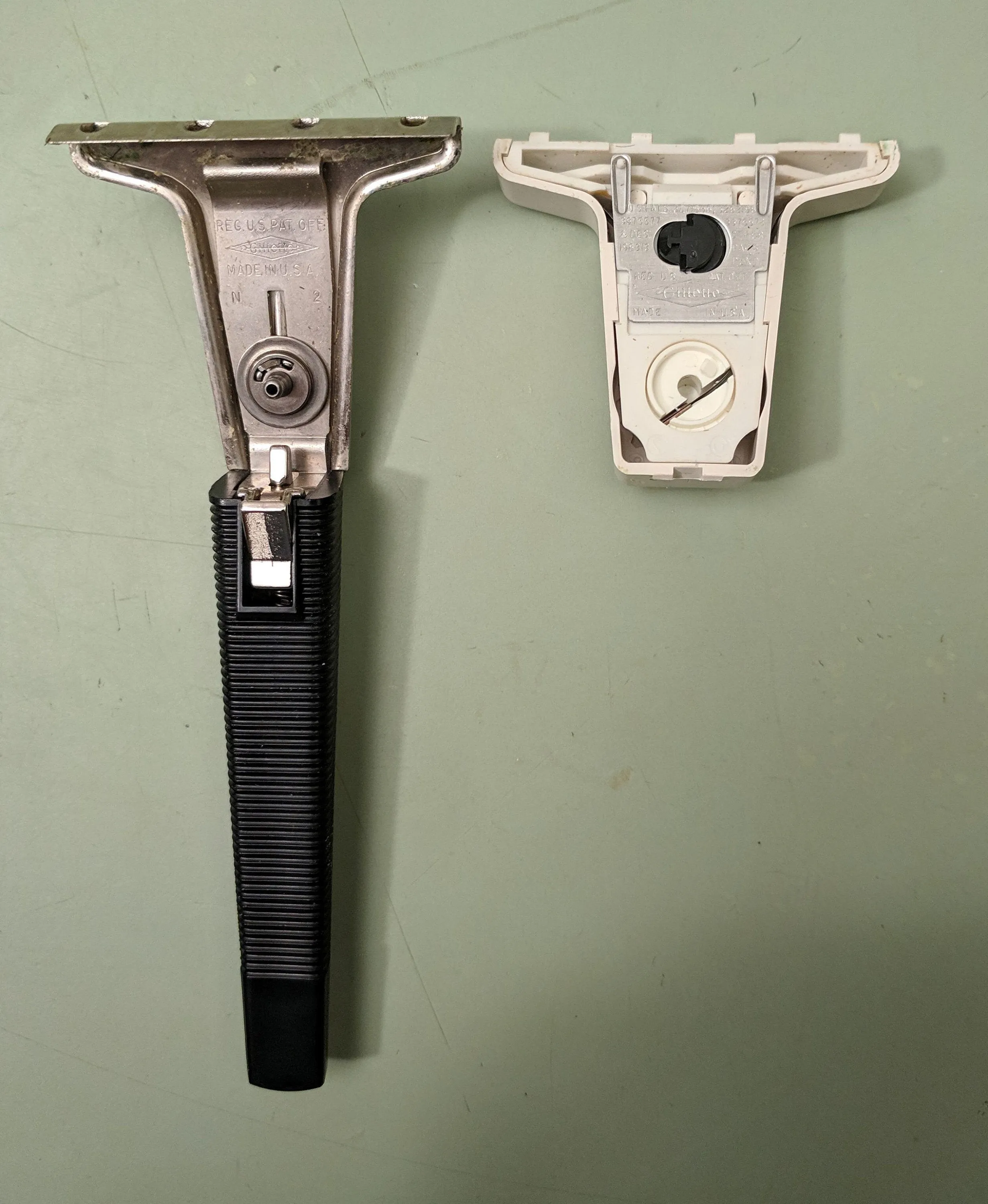 1968 Gillette * Techmatic Safety Razor With Original Case F*S