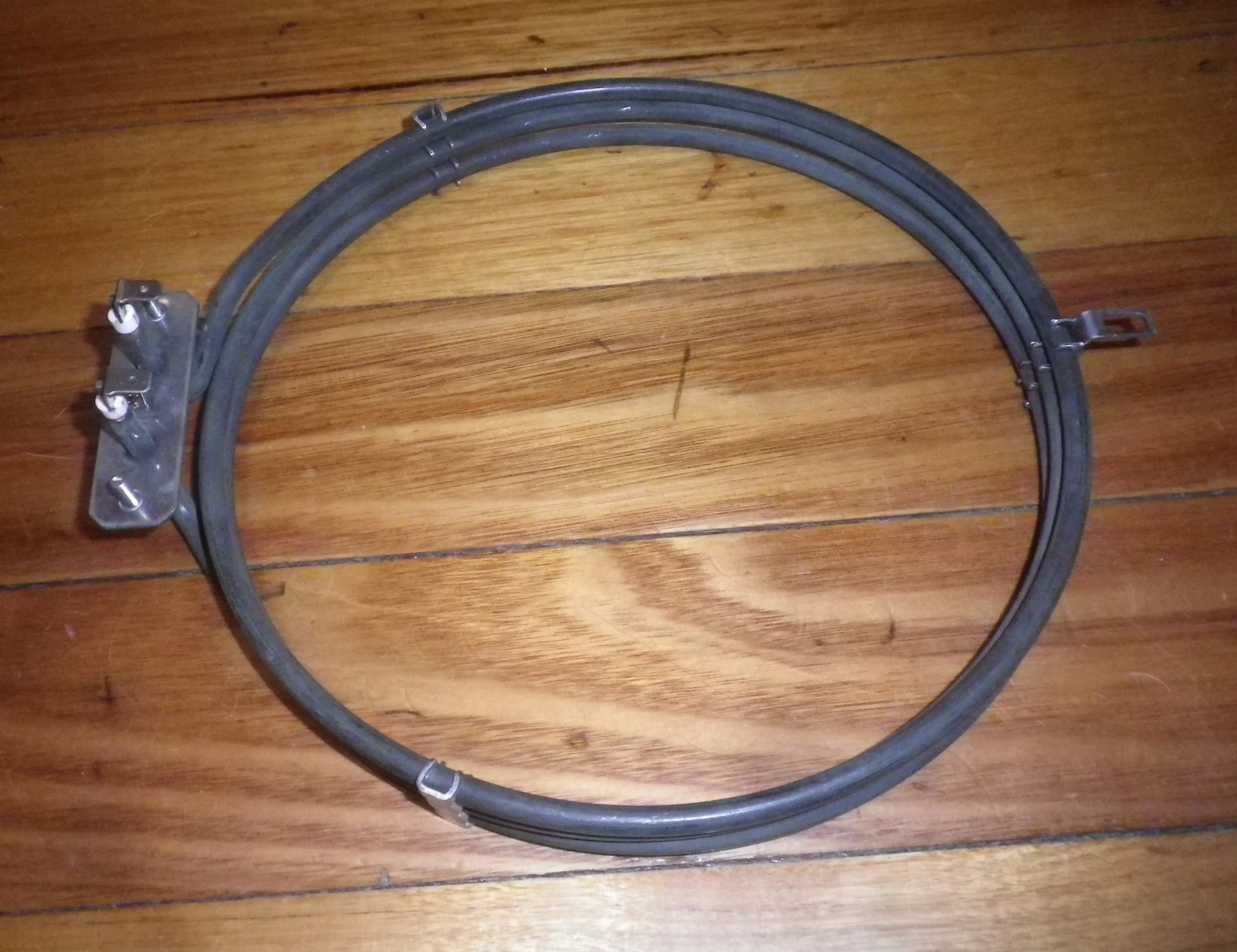 3000Watt Technika, Euro Triple Loop Fan Oven Element with Studs - Part # IM11-02