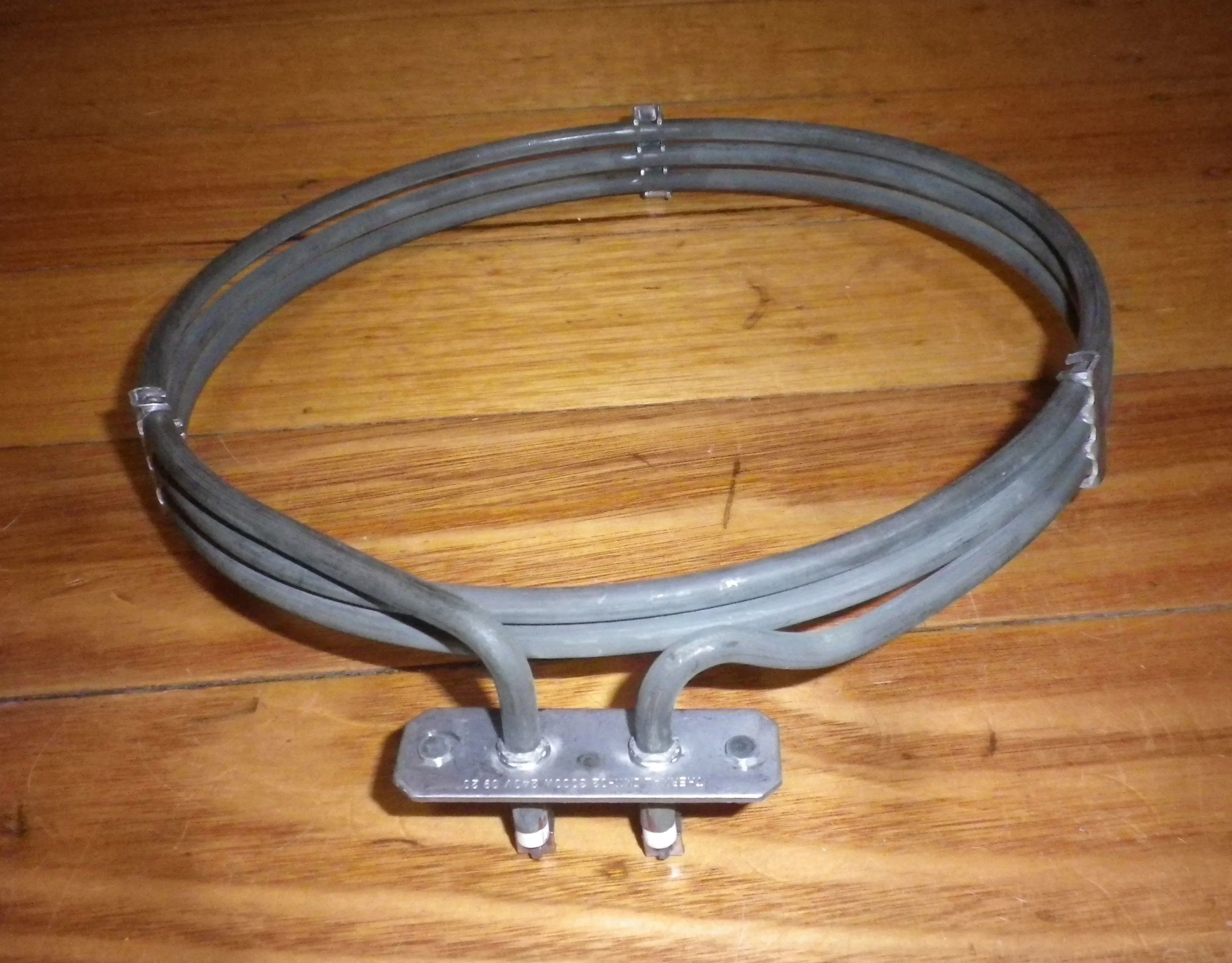 3000Watt Technika, Euro Triple Loop Fan Oven Element with Studs - Part # IM11-02