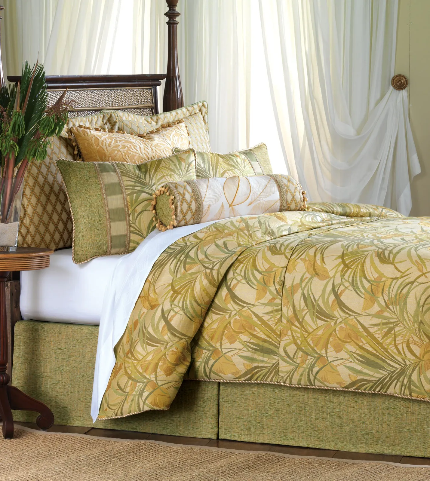 Augustus Gold Coast Tropical Standard Sham (Right) 20x27