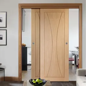 Bespoke Pass-Easi Verona Oak Flush - 2 Sliding Doors and Frame Kit - Prefinished