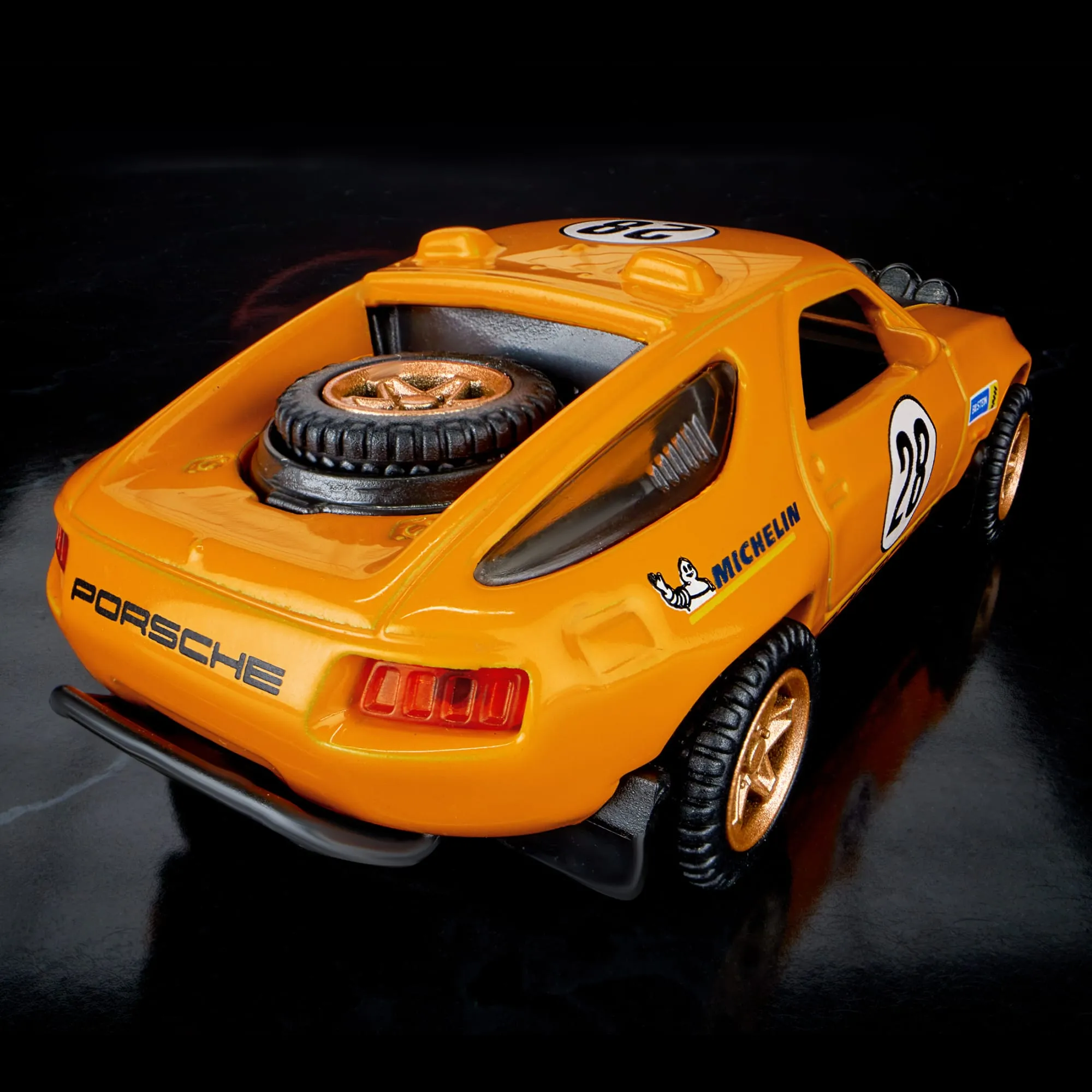 Hot Wheels Elite 64 Porsche 928 Safari