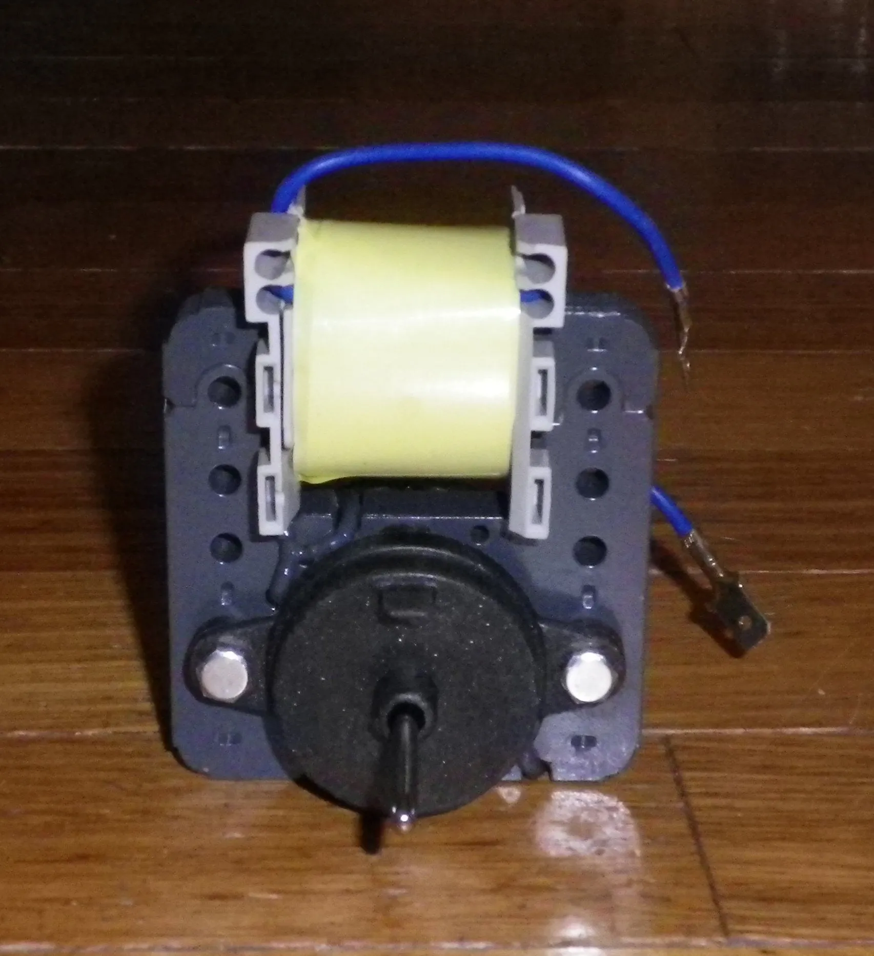 Universal Reversible Evaporator Fan Motor - Part # RF039-1